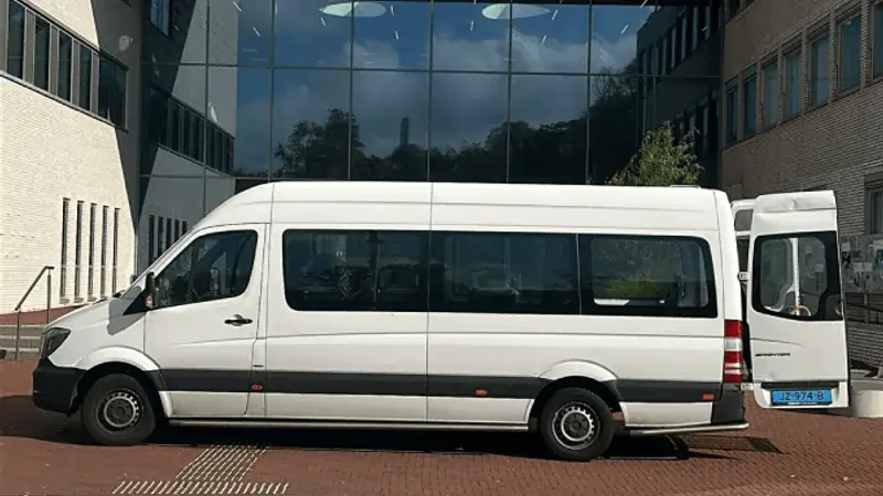 Rolstoelbus voor vervoer vanuit Arnhem